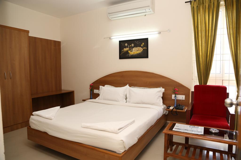 Hotel Spr Inn Coimbatore Room photo